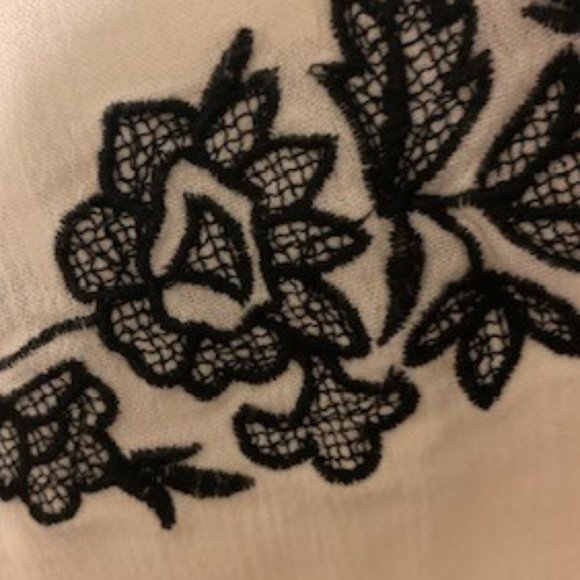 Venus Boho Style Womens Lrg Blouse white with delicate blue embroidery Details - Picture 3 of 9